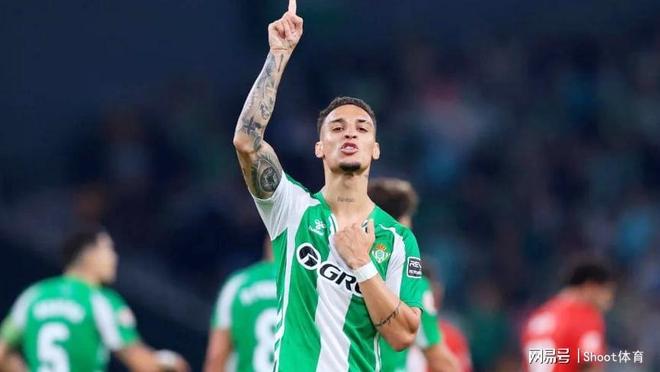 关于斯图加特训练开放日，清晨防线松动引欢呼，荷甲在即，高层口径保持一致的信息-九游体育